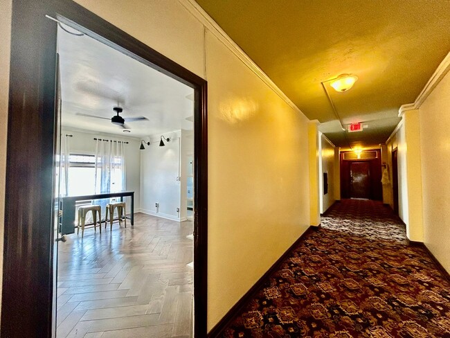 Building Photo - 7th Floor Studio Condo in Historic Buildin...