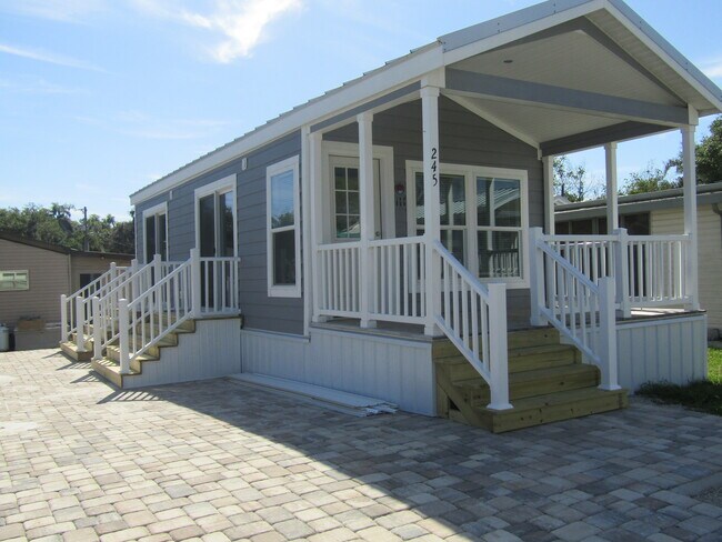 Foto del edificio - 245 Oak Harbor Camp
