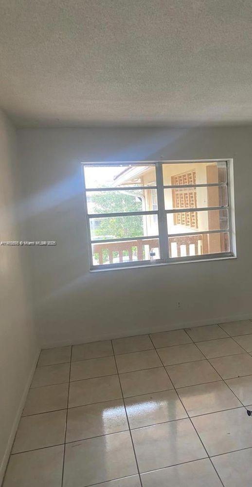 Foto del edificio - 8704 NW 35th St