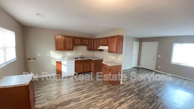 Building Photo - 10789 Sharondale Rd