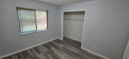 Building Photo - 6311 Dawnridge Dr
