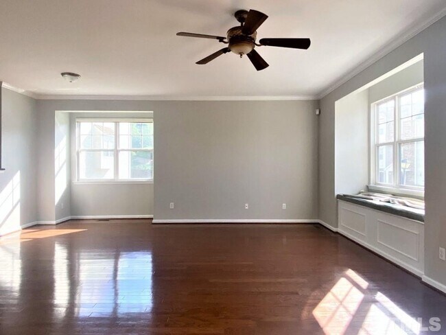 Foto del edificio - 3 Bedroom Townhome for Rent Apex