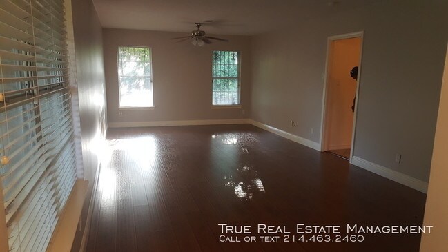 Building Photo - VACANT - READY FOR MOVE IN