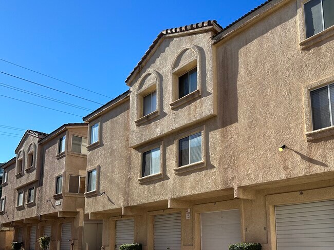 Building Photo - 19820 Sandpiper Pl