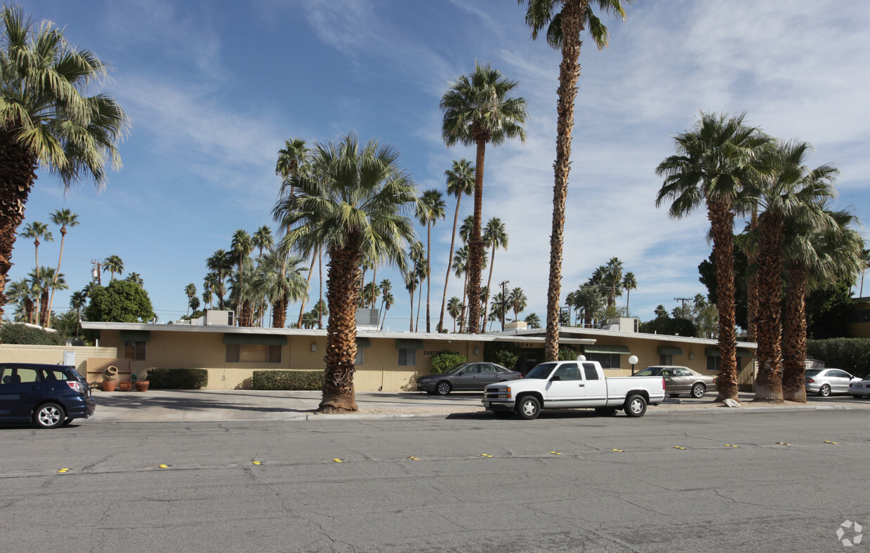 Building Photo - Canyon Villas