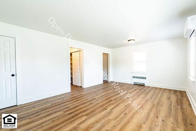 Foto del edificio - 1823 Griswold Dr