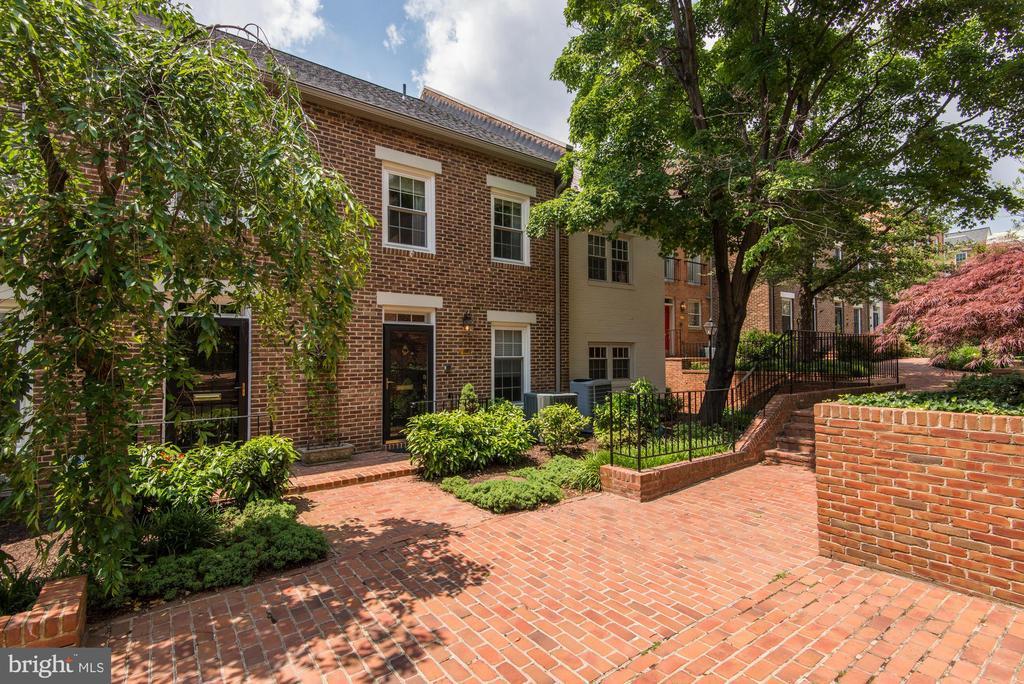 Foto principal - 1168 N Pitt St