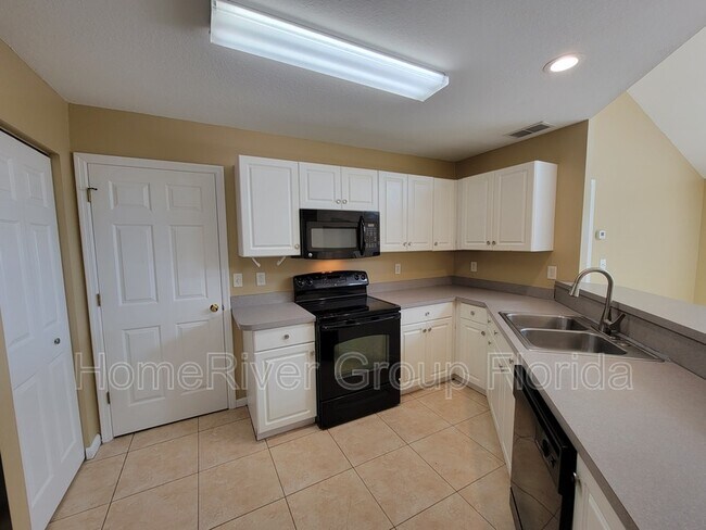 Building Photo - 304 Segovia Rd
