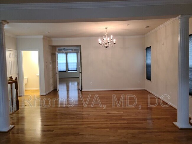 Foto del edificio - 15155 Leicestershire St