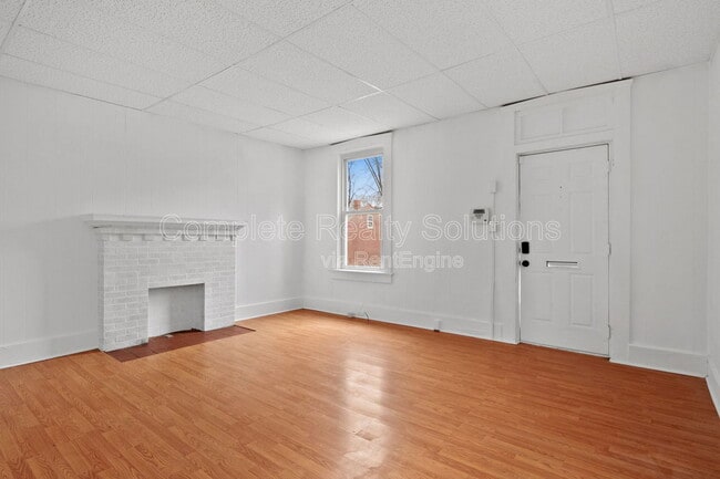 Building Photo - 2913 California Ave
