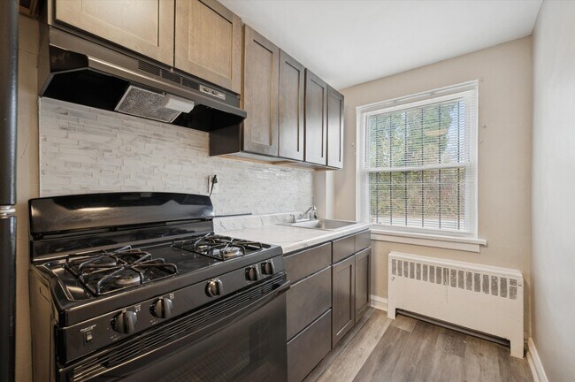 Foto del edificio - 6770 Blakemore St