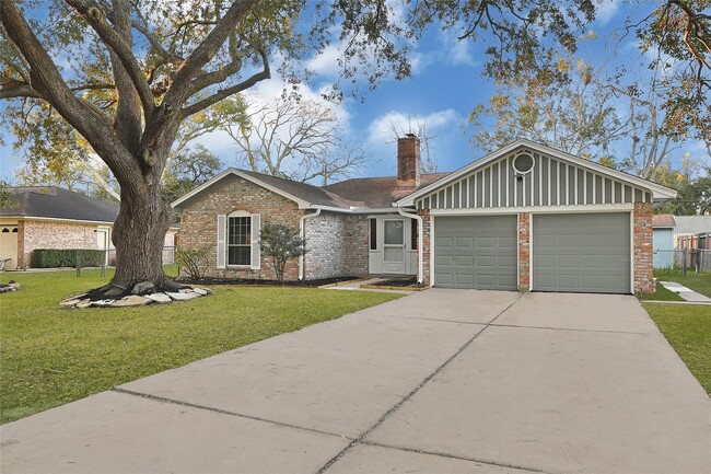 Foto del edificio - 1712 Redwood Cir