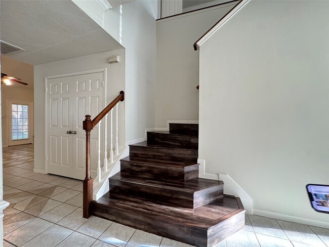 Foto del edificio - 16315 Cobble Springs Ct