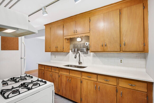 Foto del edificio - 4022 Perry Ave N