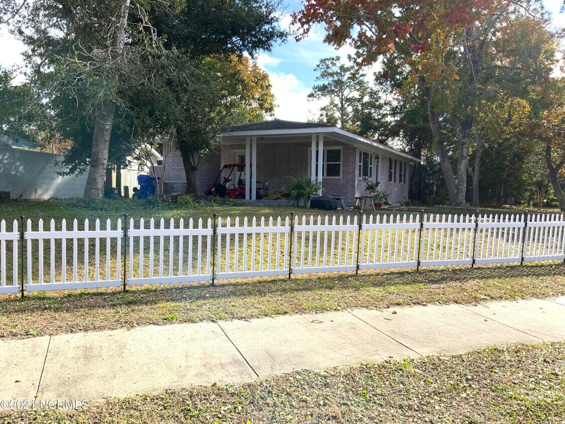 Primary Photo - 426 Keziah St