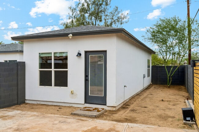 Photo - 1717 W Berridge Ln House