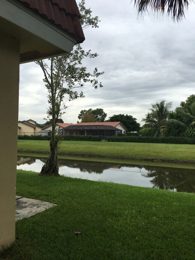 Building Photo - 11420 Royal Palm Blvd