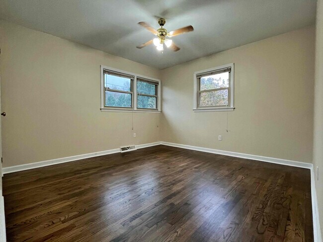 Foto del edificio - 204 Ginger Ln