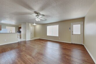 Building Photo - 5602 Darby Sq Trl