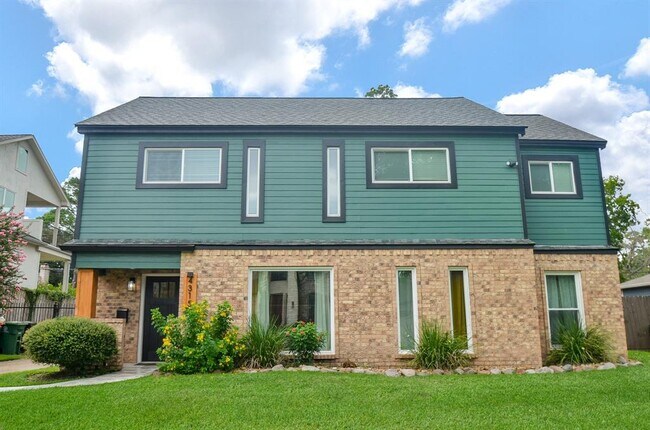 Foto del edificio - 4315 Fernwood Dr