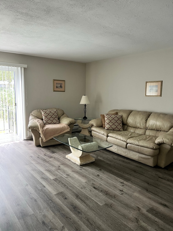 Foto principal - 1836 Colonial Village Way