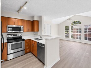 Building Photo - 1125 Crystal Way
