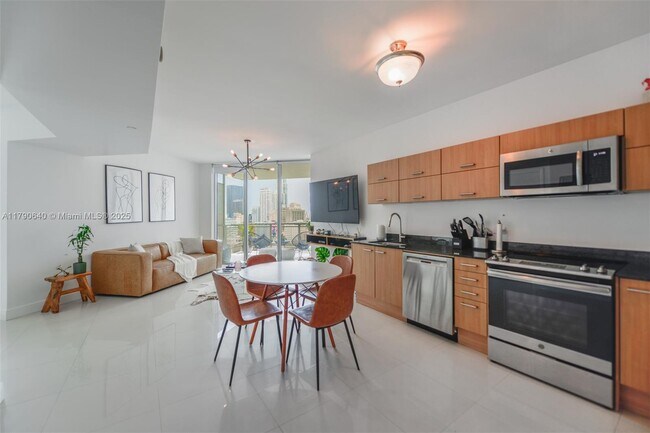 Foto del edificio - 350 S Miami Ave