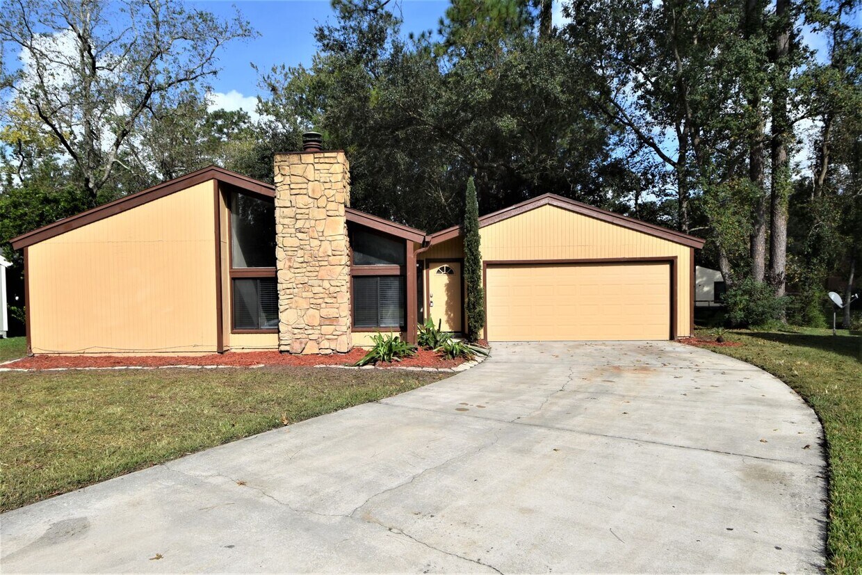 Foto principal - 10146 Pine Breeze Rd W