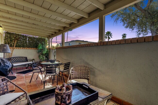 Foto del edificio - 14247 N Boxwood Ln