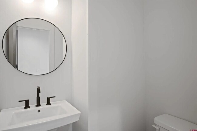 Foto del edificio - 56 Blackstock Dr