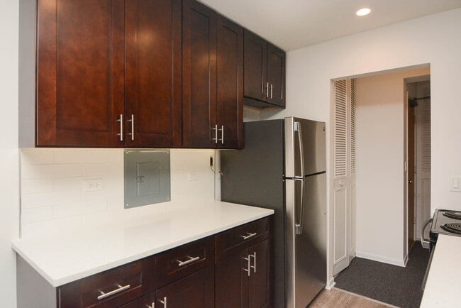Building Photo - 520 Aldine
