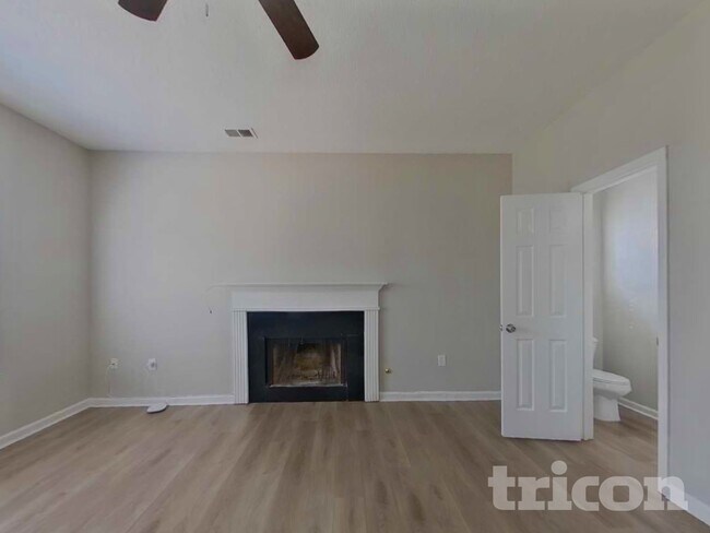 Foto del edificio - 2368 Rambling Way