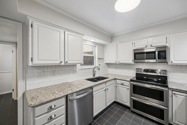 Foto del edificio - 2908 Clear Springs Dr