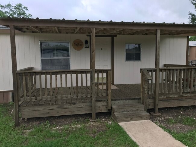 Front porch - 1414 Tejas Trail