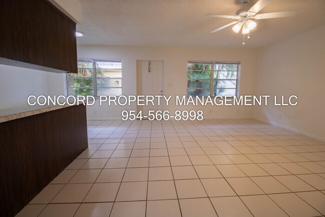 Building Photo - Spacious 2 Bedroom, 1 Bathroom- Pool - Laundry on Site- Fully Tiled- Central AC