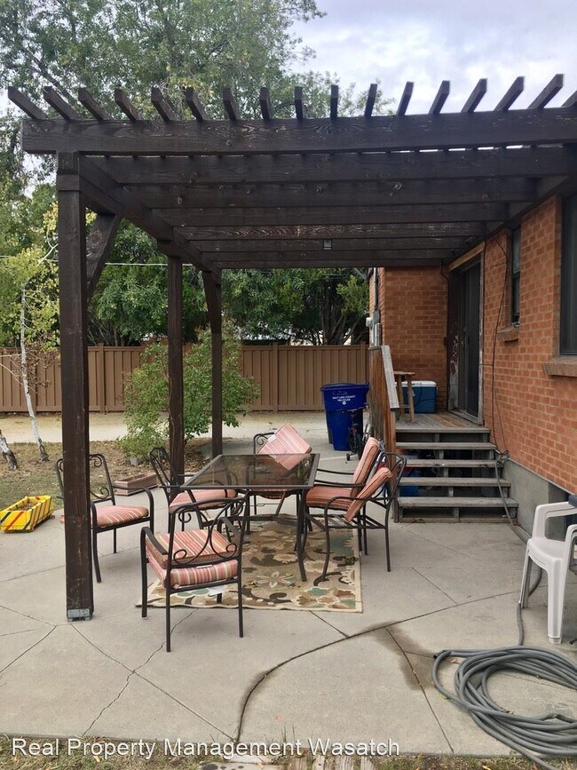 Building Photo - 3 br, 2 bath House - 6350 S 2300 E