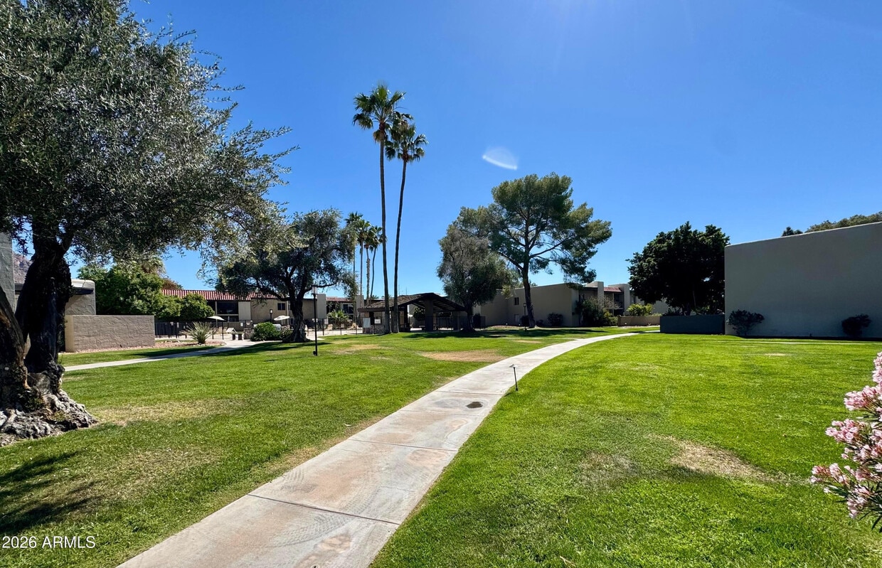 Building Photo - 4201 E Camelback Rd