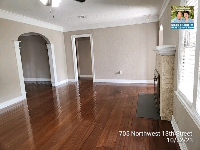 Foto del edificio - 705 NW 13th St