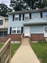 Building Photo - 150 E Village Rd