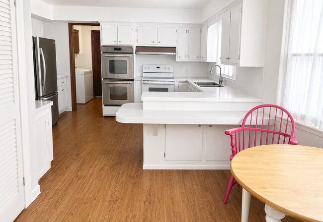 Foto del edificio - 149 Hillyndale Rd