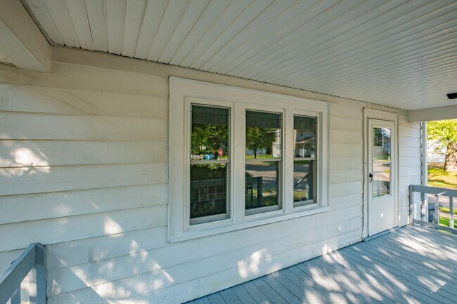 Building Photo - 1190 DIETZ AVE, AKRON 44301