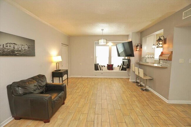 Foto del edificio - 13117 Vickery St