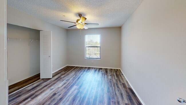 Interior Photo - Inlet Bay at Gateway