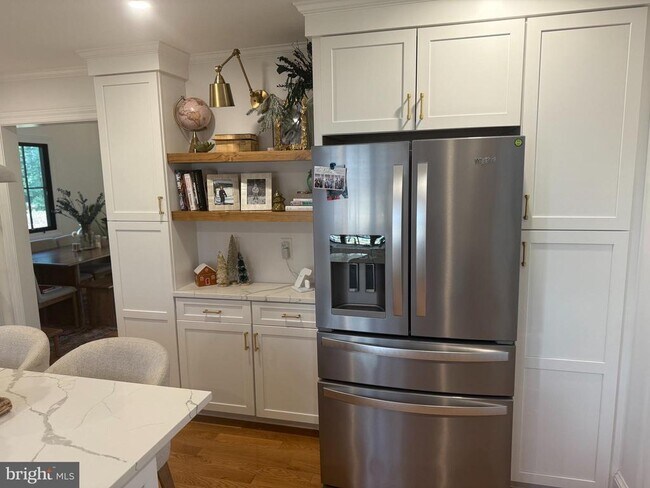 Building Photo - 7113 Bristol Rd