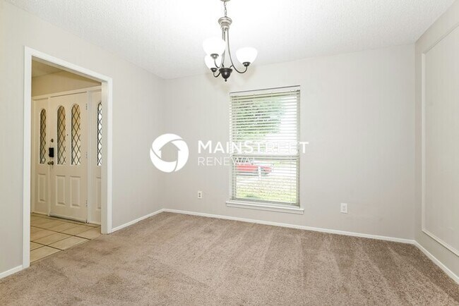 Building Photo - 4 Bedroom Pet-Friendly Home in MESQUITE, TX with Main Street Renewal