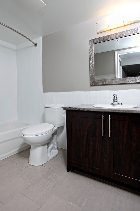 salle de bain - 1717 Townhomes