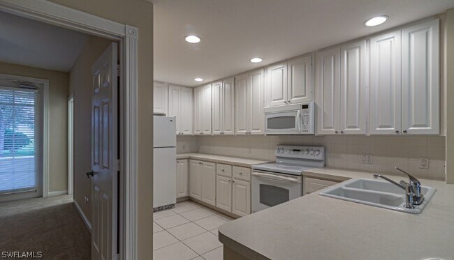 Building Photo - 28576 Alessandria Cir