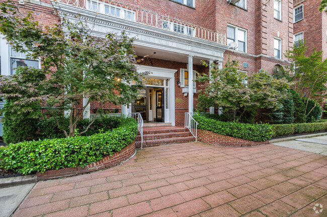 Building Photo - Longfellow Hall Condo