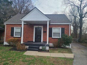 Building Photo - 1627 Catalpa St