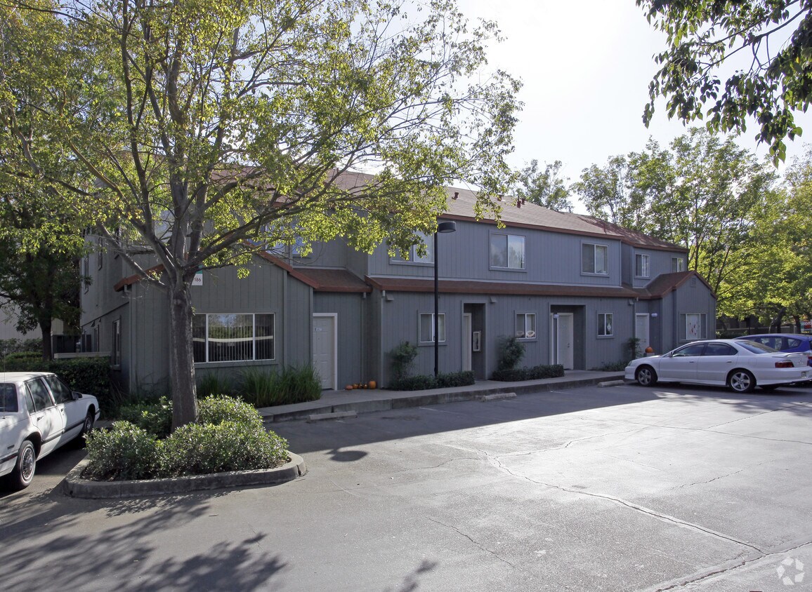 SORRENTO 1540 Valdora St Davis, CA